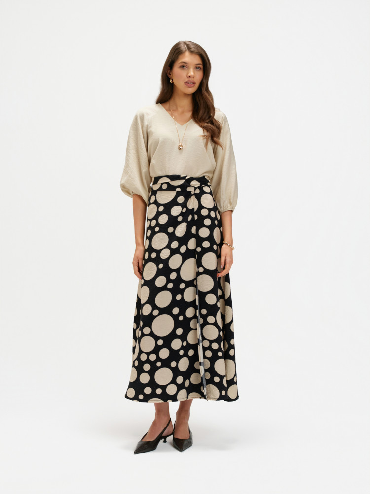 Beżowa bluzka z rękawem 3/4 