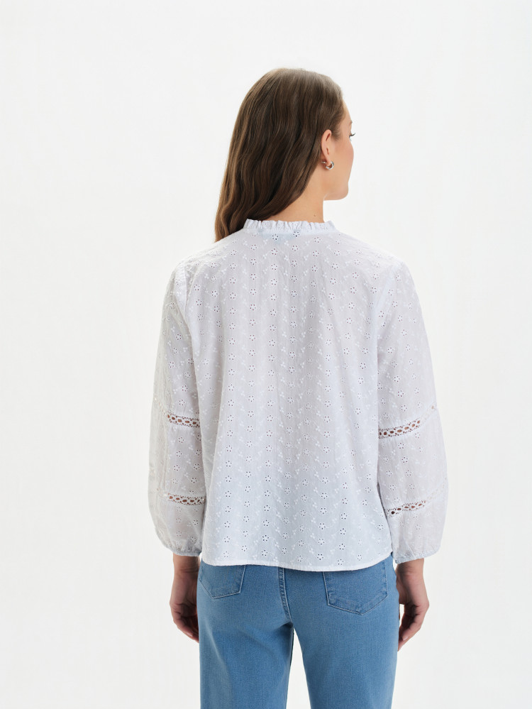 Bluzka z ażurowym haftem
