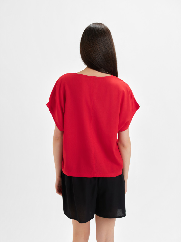 Czerwona bluzka z wiskozy 