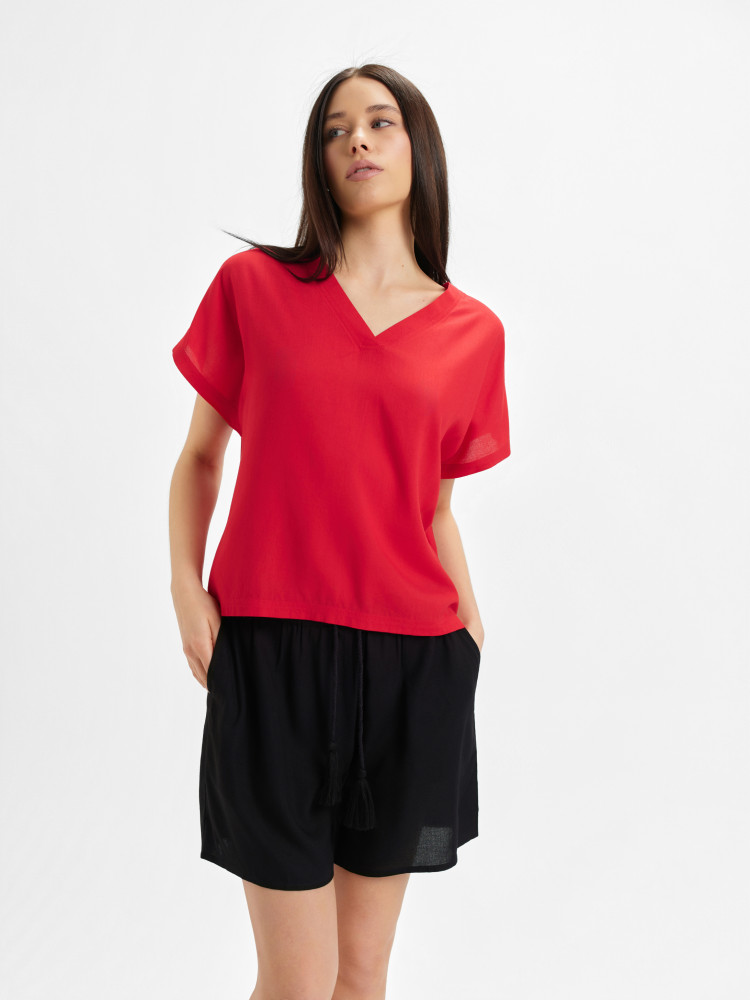 Czerwona bluzka z wiskozy 