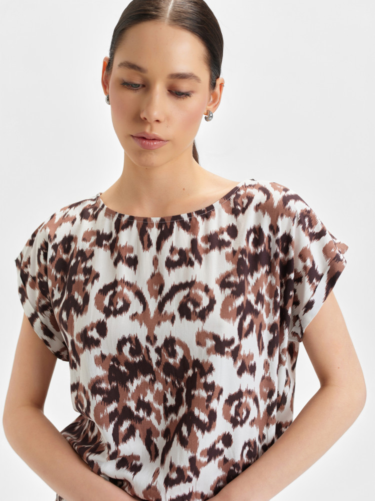 Wzorzysta bluzka z wiskozy 