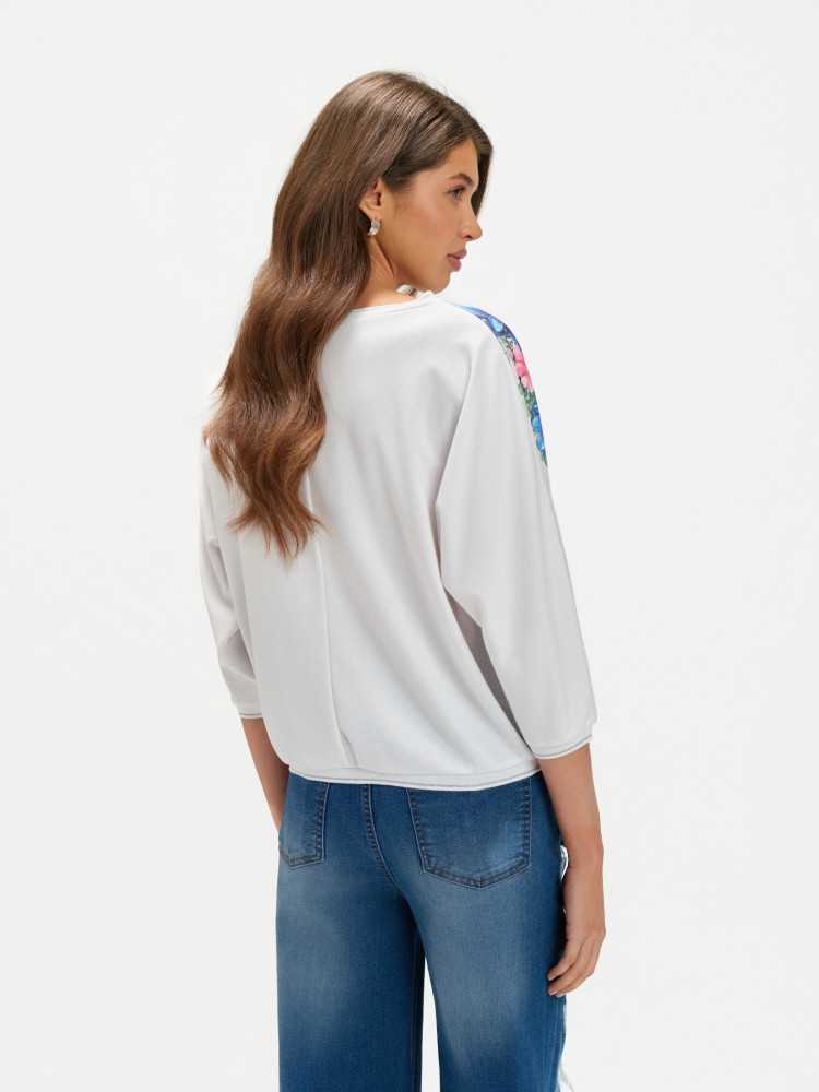 Bluza z kwiatowym motywem 