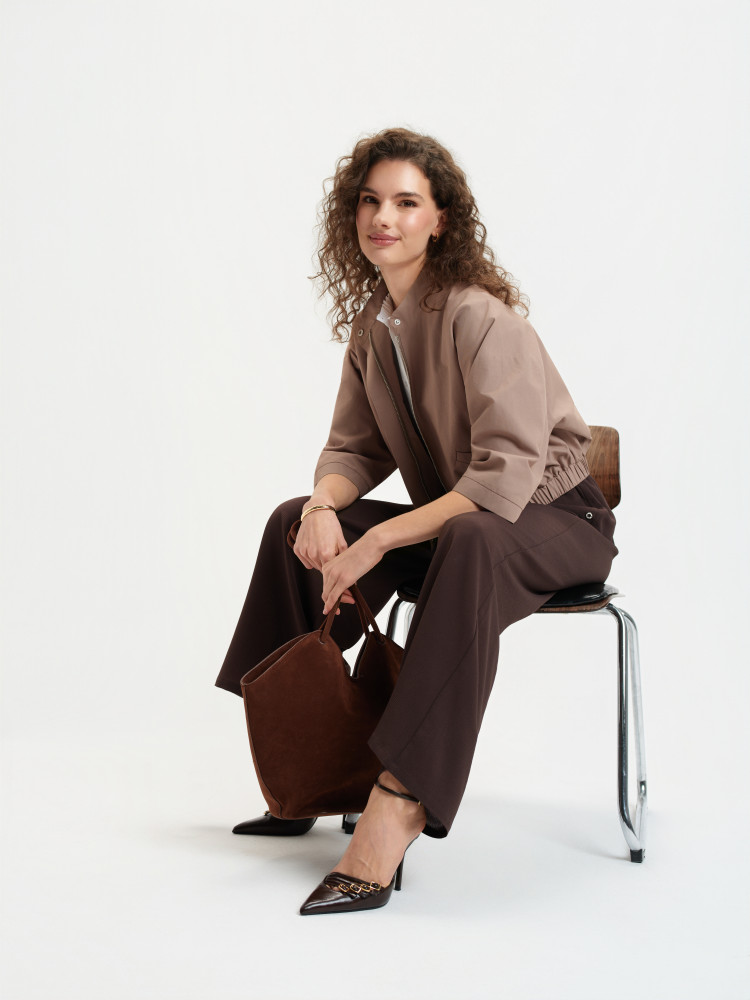 Kurtka bomberka w odcieniu coffee 