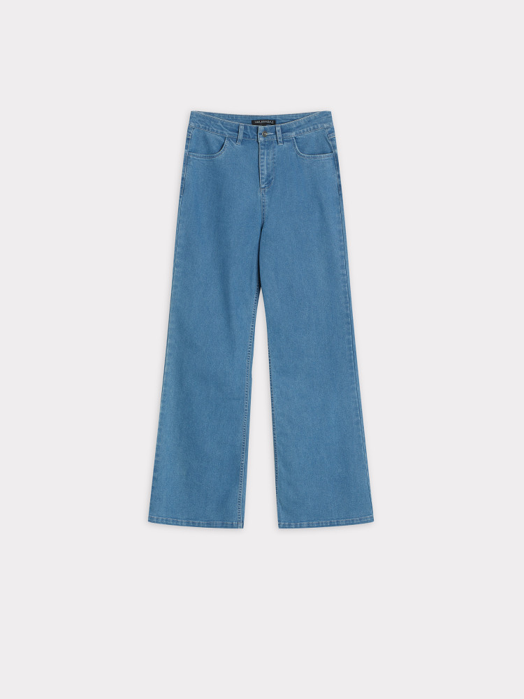 Jeansy typu wide leg 