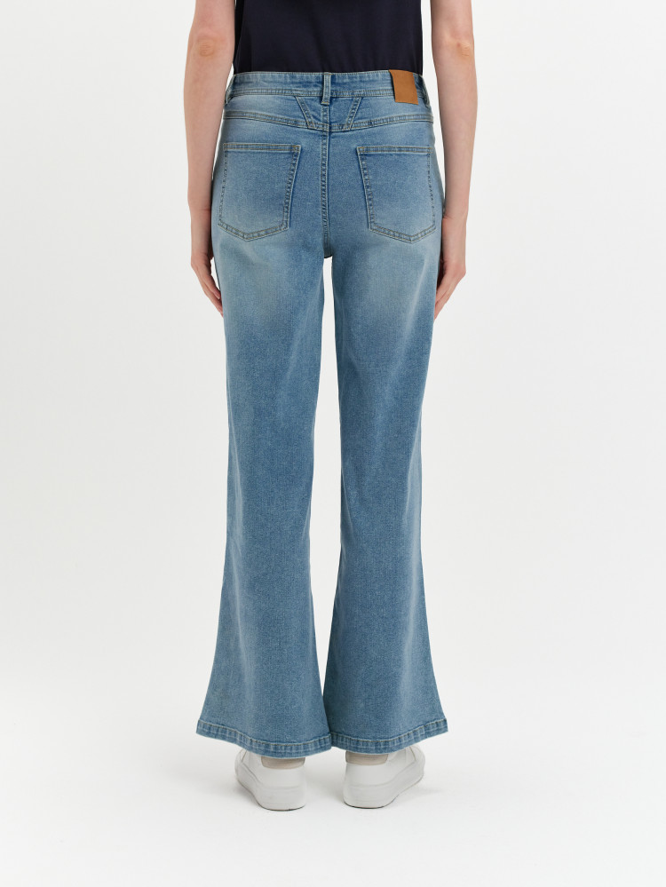 Jasnoniebieskie jeansy wide leg 
