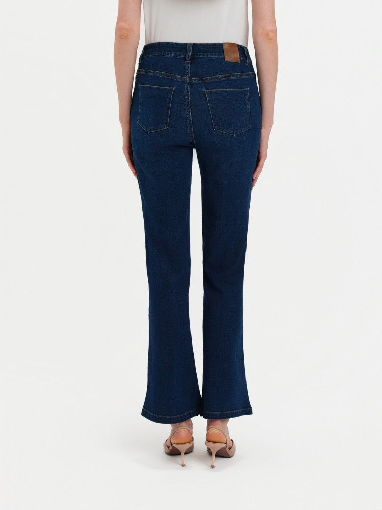 Granatowe jeansy flare z przeszyciami 