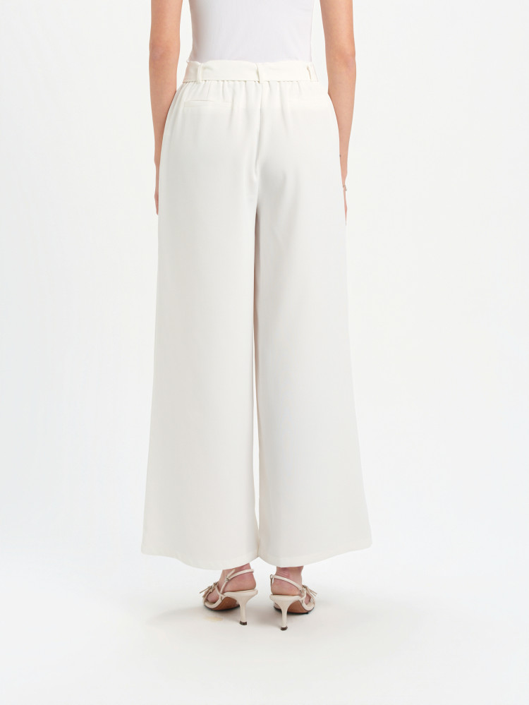 Eleganckie spodnie z wiązaniem 