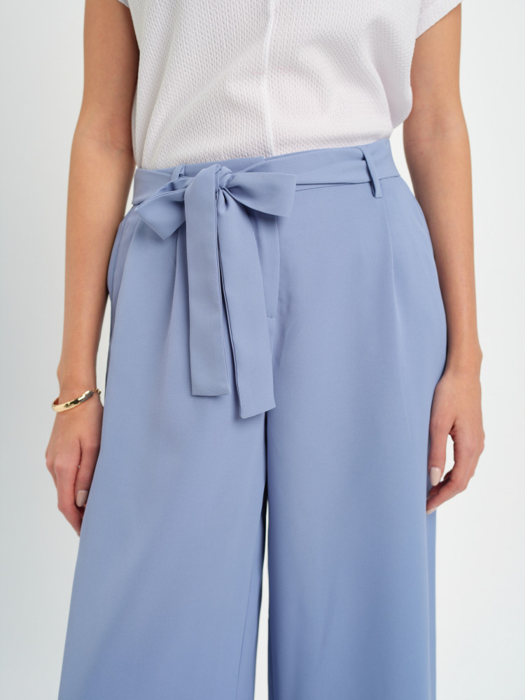 Eleganckie spodnie z wiązaniem 