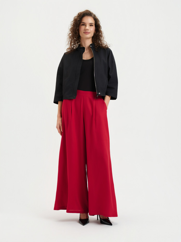 Czerwone spodnie z wiskozy 