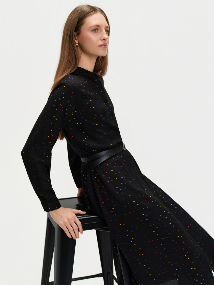 Czarna sukienka w kolorowe groszki 