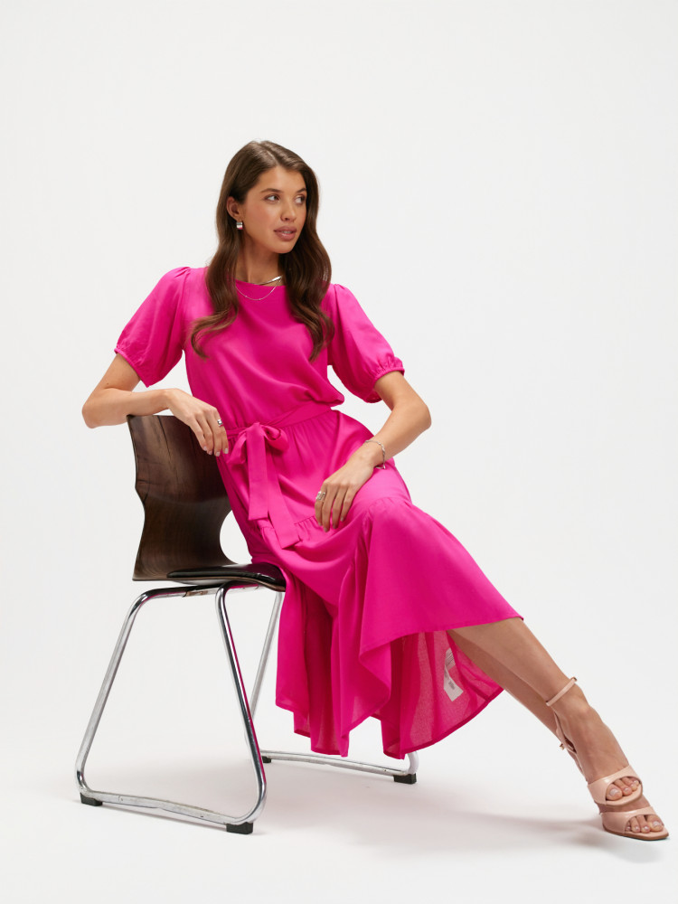 Casualowa sukienka z wiązaniem w talii 