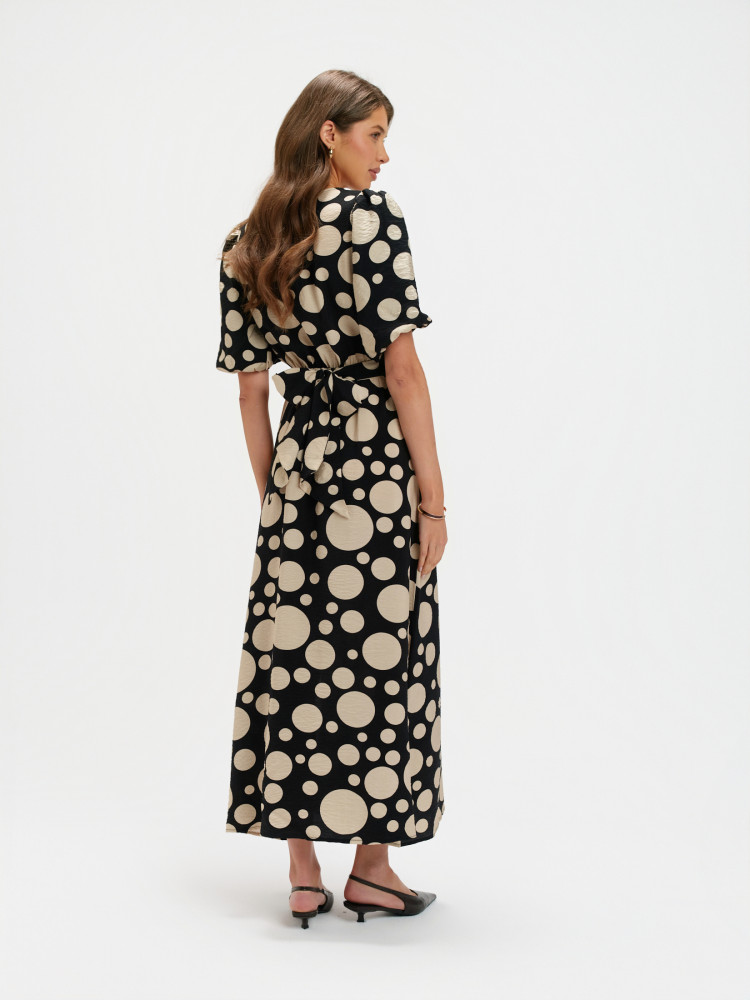 Sukienka maxi z printem w grochy 