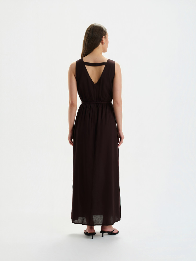 Sukienka maxi w kolorze czekoladowego brązu