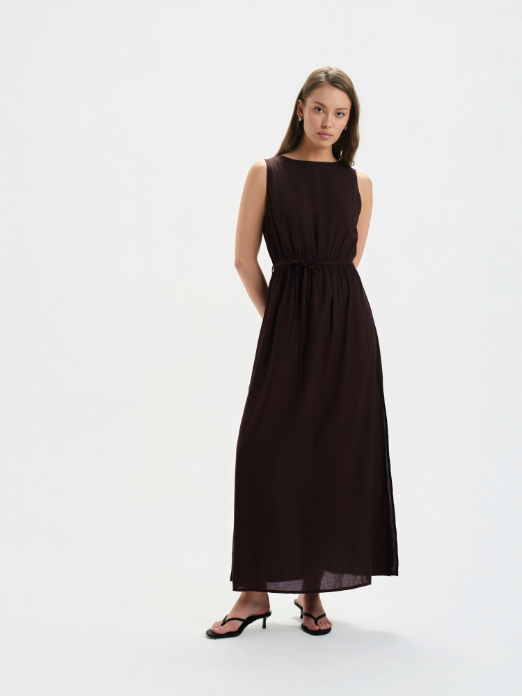 Sukienka maxi w kolorze czekoladowego brązu