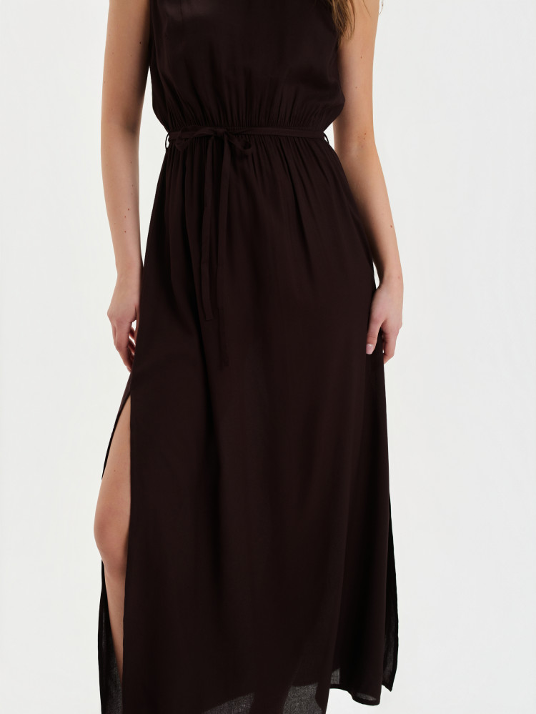 Sukienka maxi w kolorze czekoladowego brązu