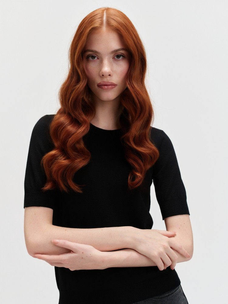 Dopasowany sweter krótki rękaw 