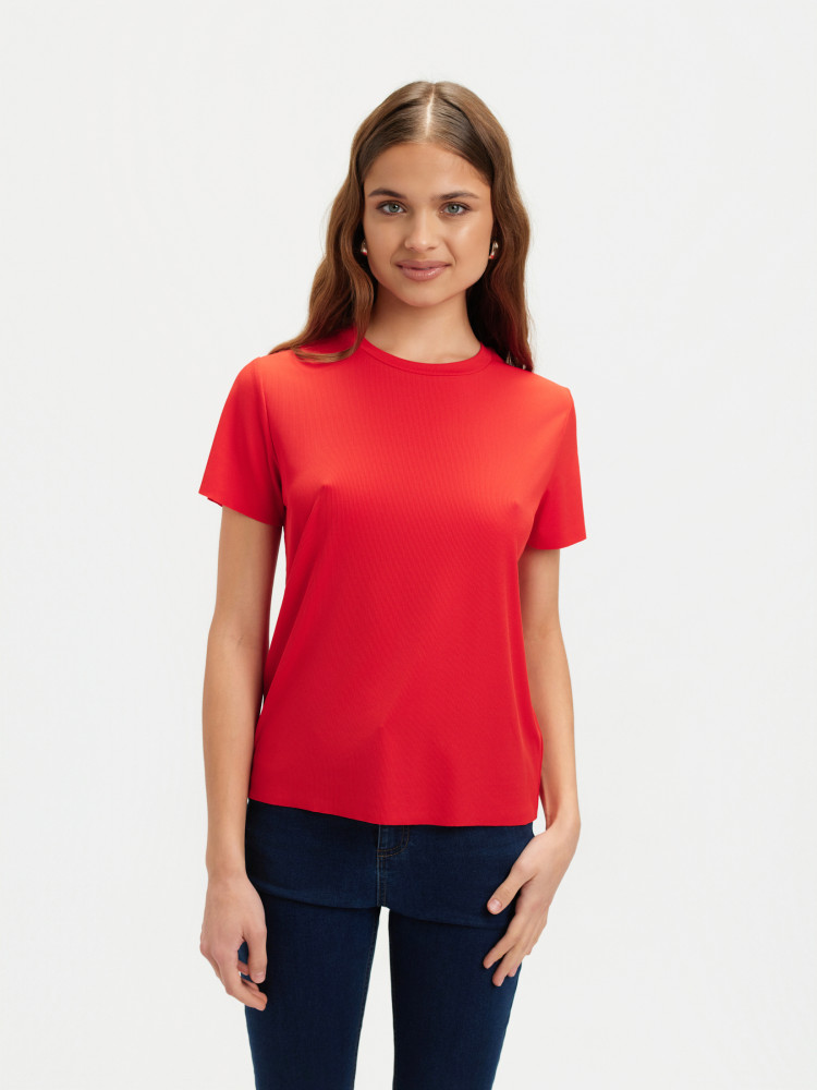 Prążkowany czerwony t-shirt