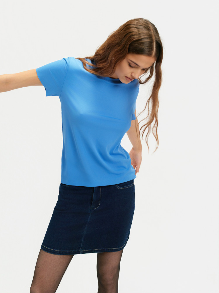 Prążkowany niebieski t-shirt 