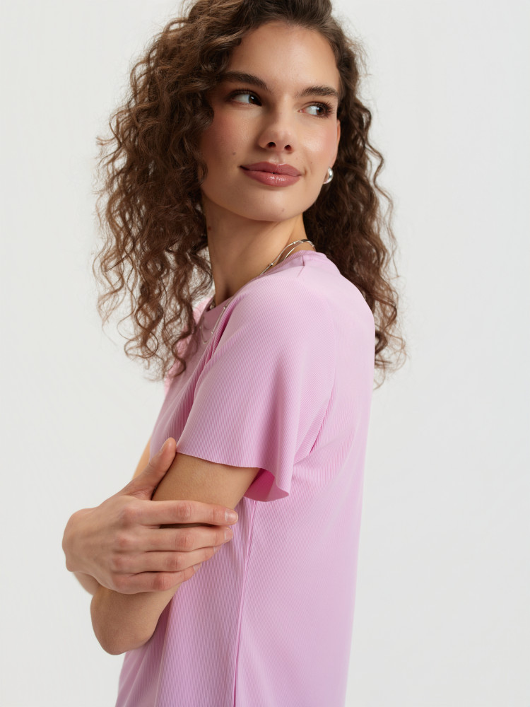 Jasnoróżowy top w prążki 