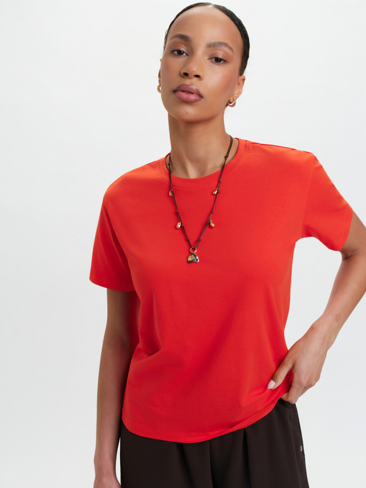 Czerwony top w prążek 