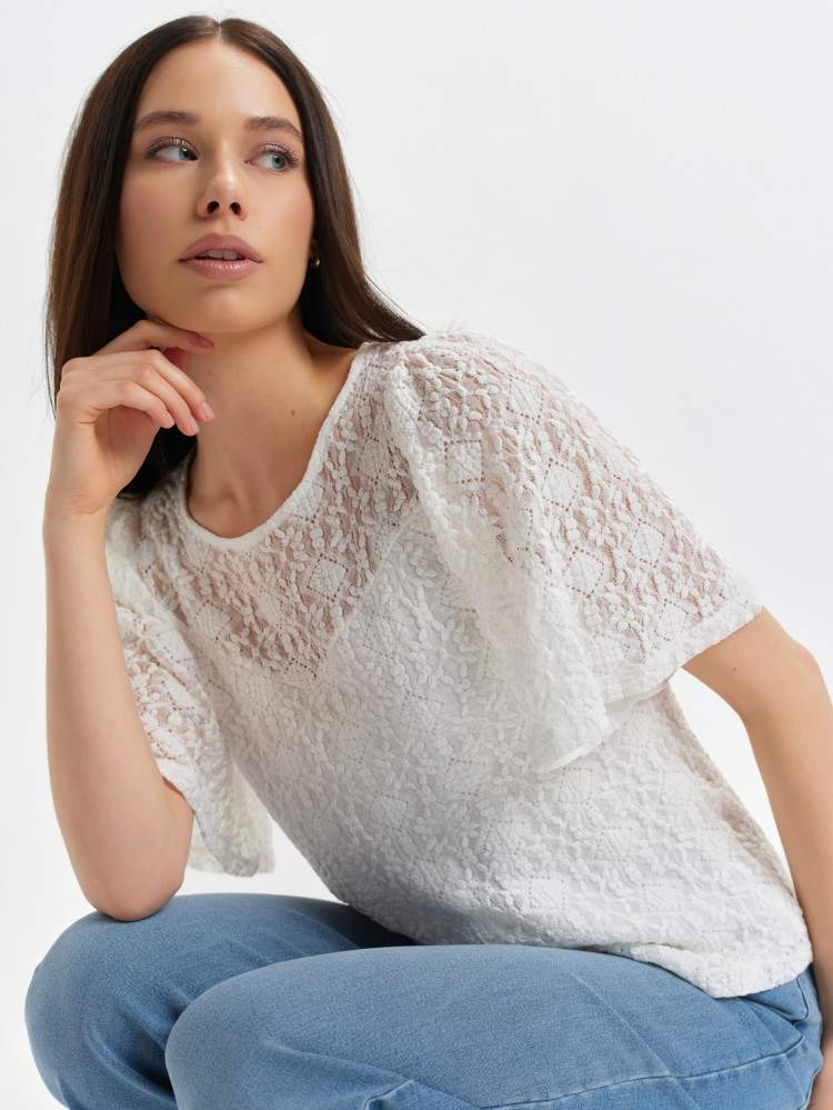 Top z rustykalnej koronki 