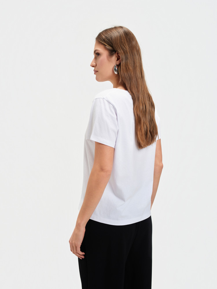 Top z efektownym nadrukiem 