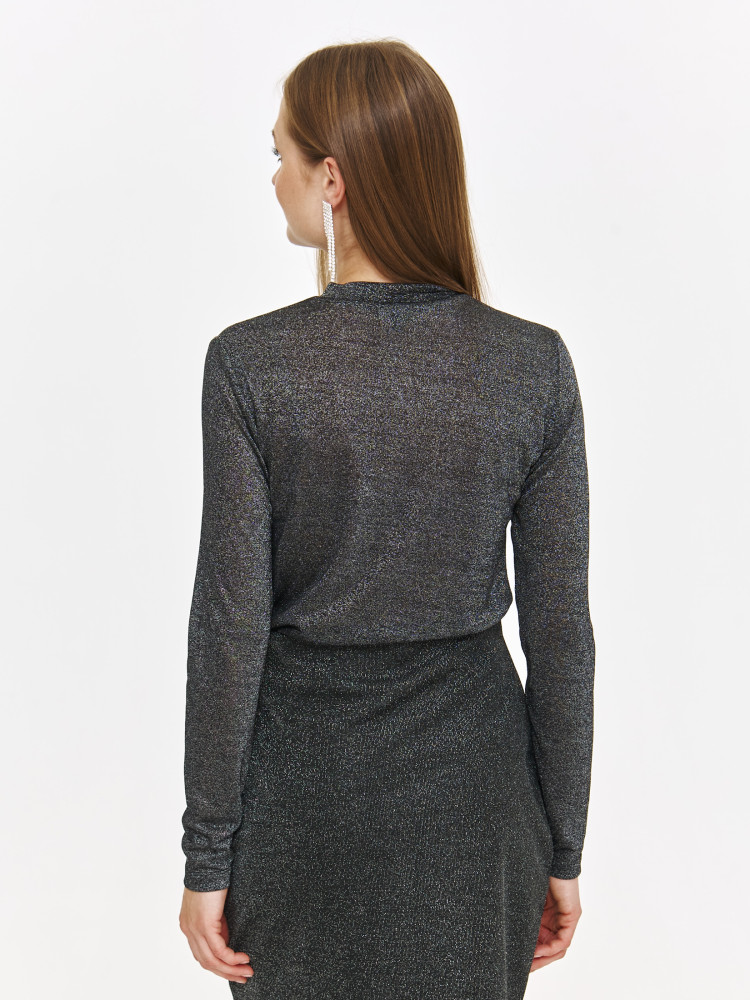 Dopasowany półgolf z połyskująca nitką