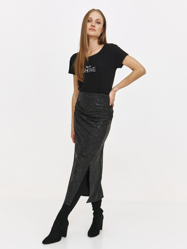 Czarny podkoszulek z błyszczącym napisem