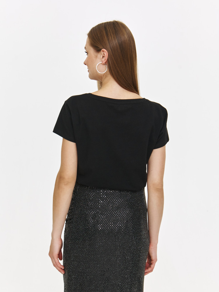 Czarny podkoszulek z błyszczącym napisem