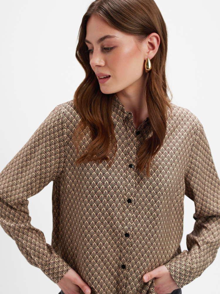 Elegancka wzorzysta koszula 