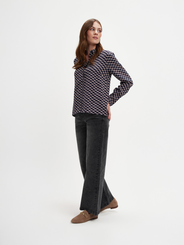 Koszula z efektownym wzorem 