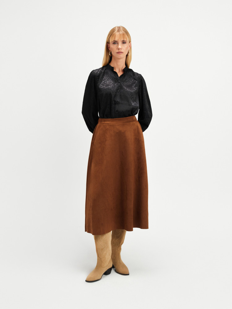 Czarna koszula z fakturą 