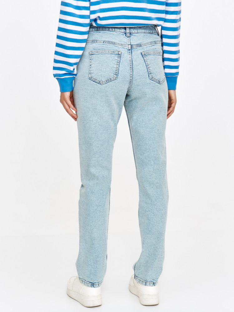 Spodnie z jasnego denimu z błyszczącymi dżetami  Spodnie z jasnego denimu z błyszczącymi dżetami