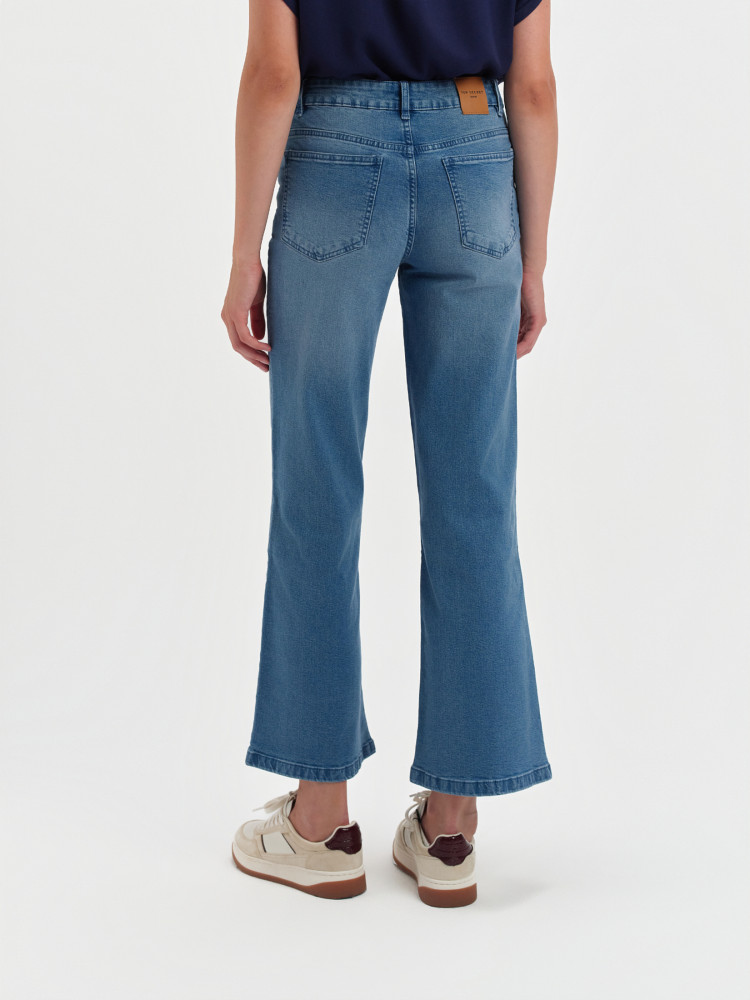 Jeansy flare z wysokim stanem 