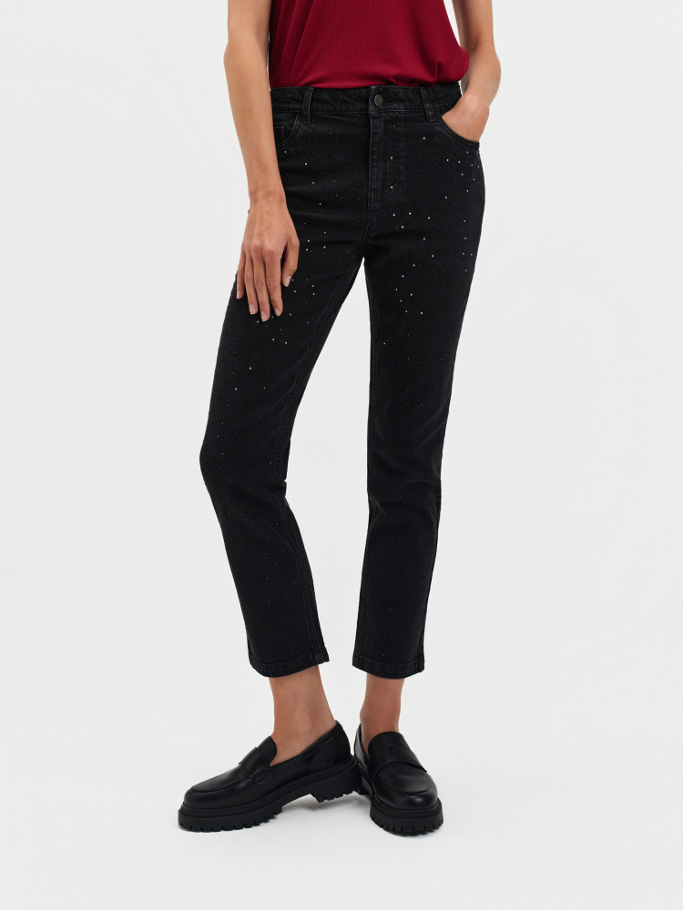 Czarne jeansy z cyrkoniami 
