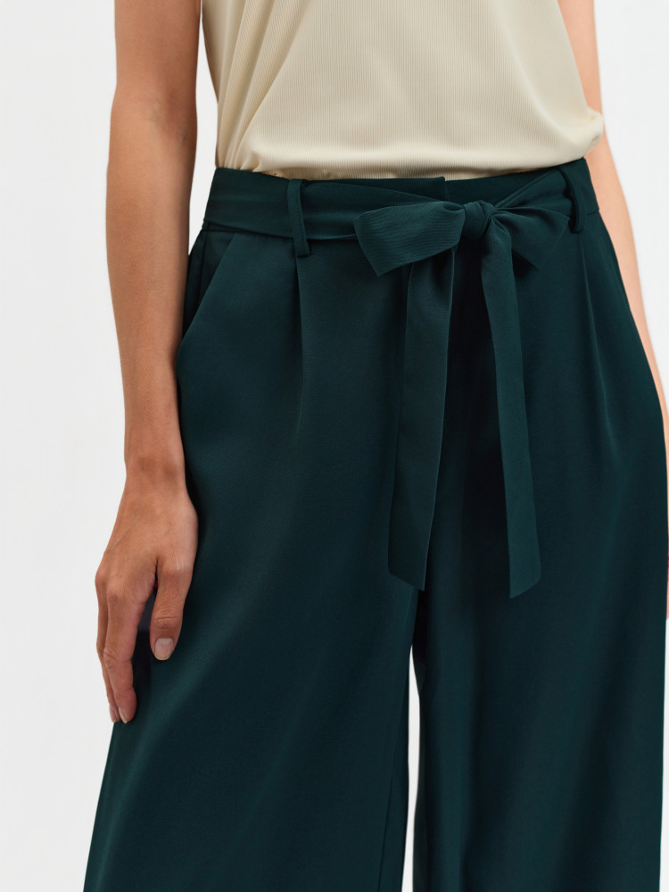 Eleganckie spodnie z wiązaniem 