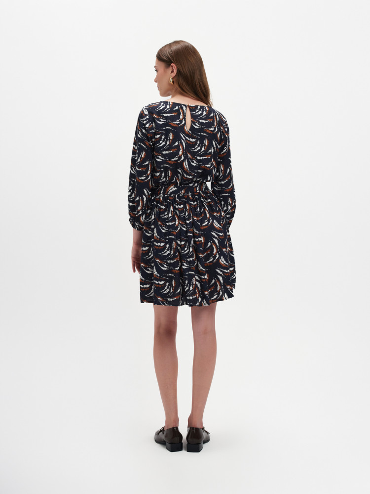 Mini rozkloszowana sukienka z nadrukiem 