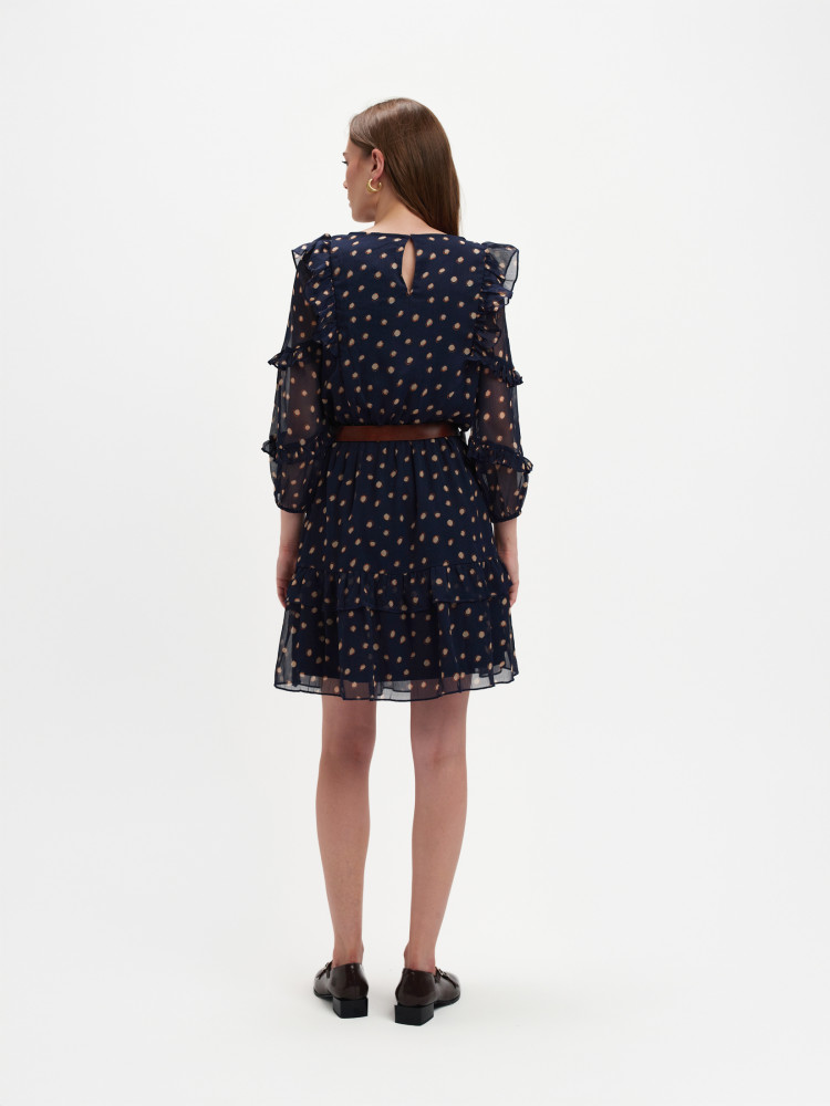 Czarna sukienka w grochy z paskiem 