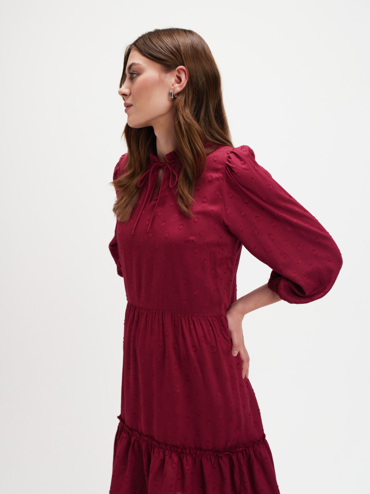 Burgundowa sukienka tkaninowa 