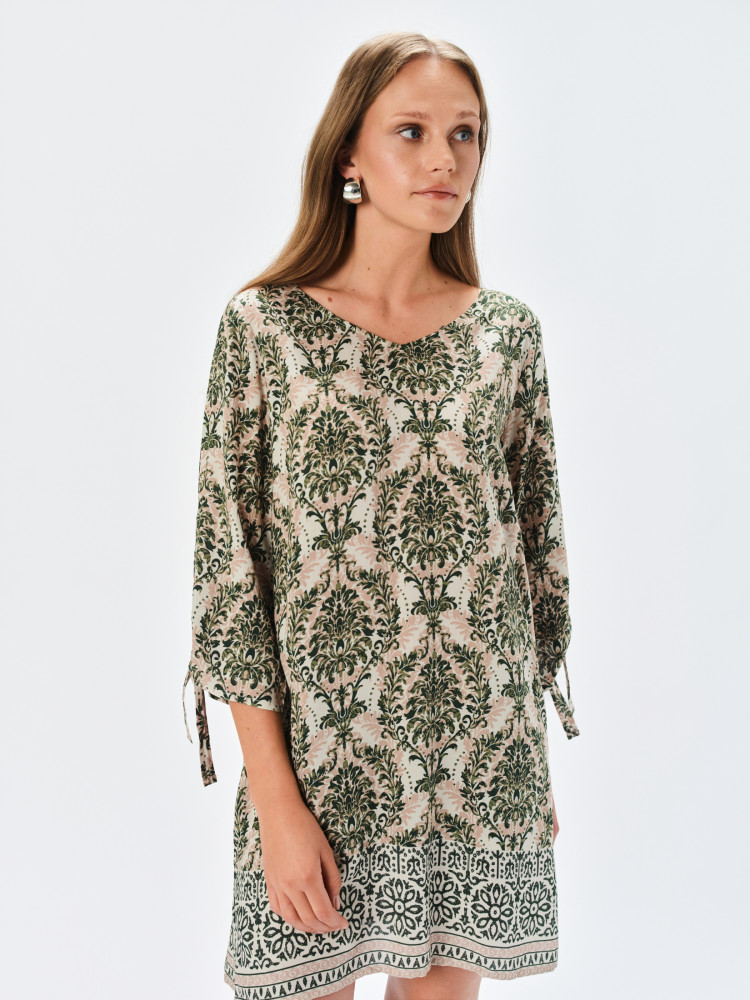 Sukienka z orientalnym wzorem 