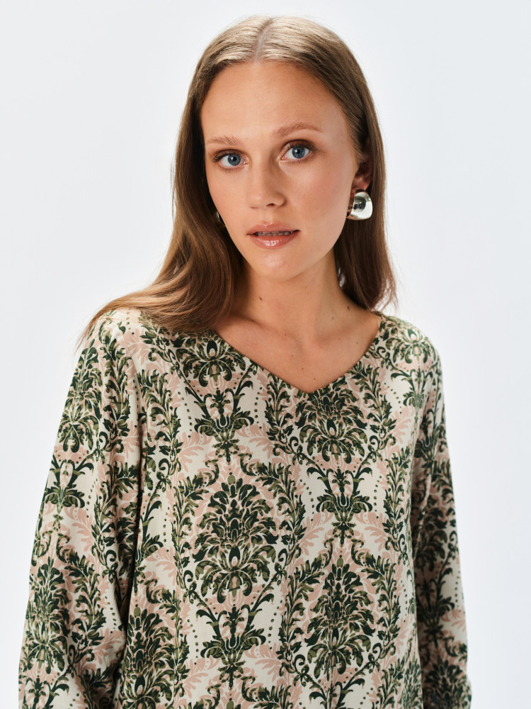 Sukienka z orientalnym wzorem 