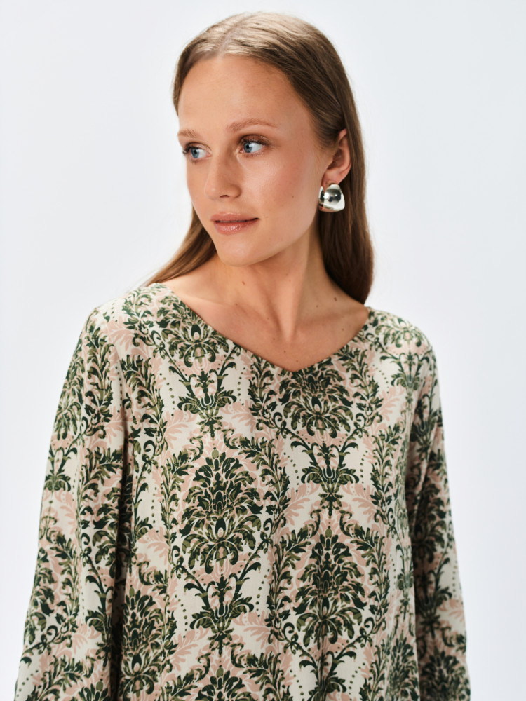 Sukienka z orientalnym wzorem 