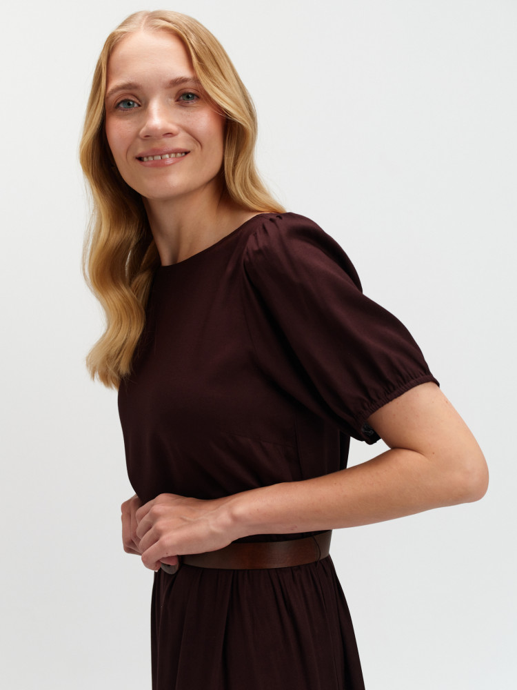 Midi sukienka w kolorze czekoladowego brązu 