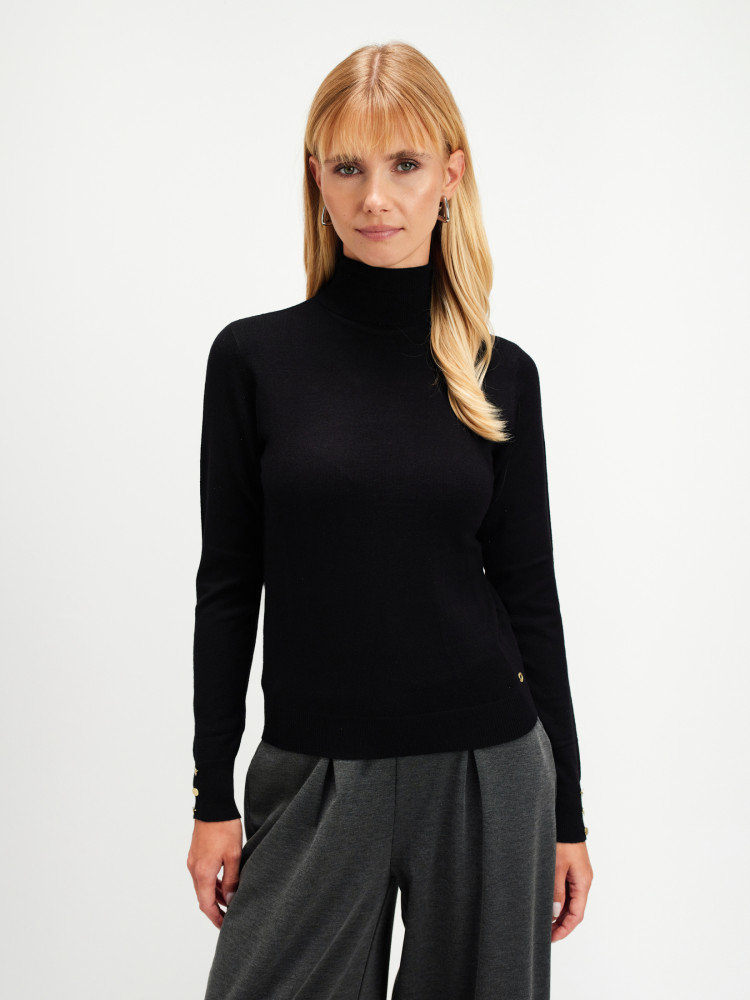 Czarny sweter z golfem 