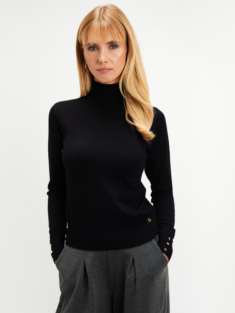 Czarny sweter z golfem 