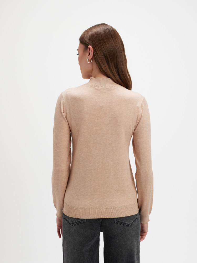 Beżowy basicowy sweter 