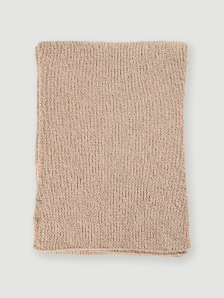 Miękki beżowy szalik 