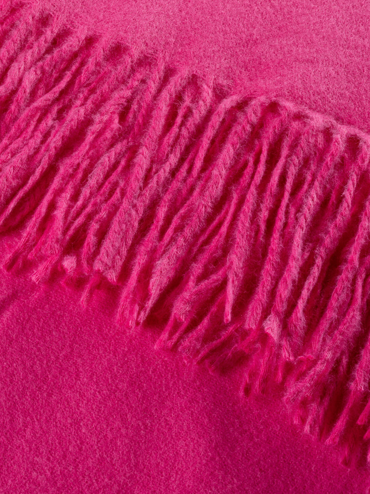 Komfortowy szal z frędzlami 