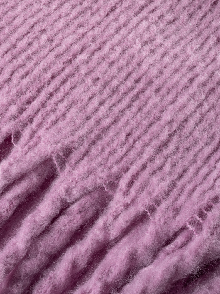 Miękki szal z frędzlami 