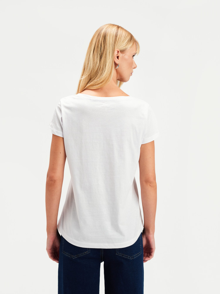 T-shirt z kolorową grafiką na środku 